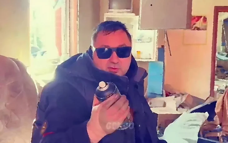 Аким Апачев приехал в освобожденную Суджу и начал расписывать город матерной бранью